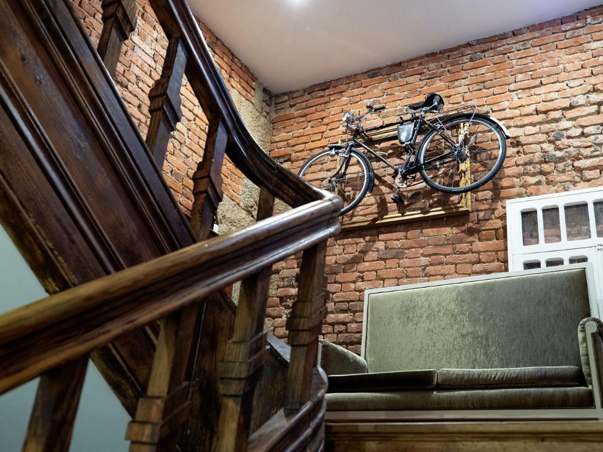 Apa M - Loft Guesthouse Jardim Das Maes Charming Viseu Eksteriør billede